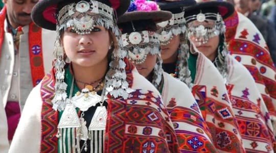 List of Traditional Dress of Himachal Pradesh [For Men and Women]